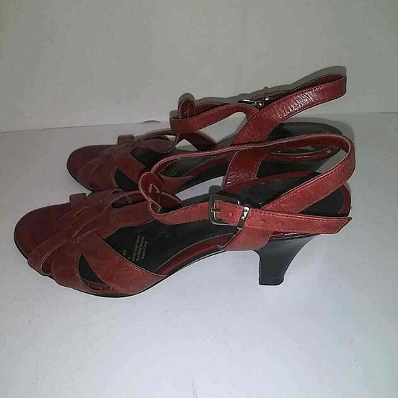 Naturalizer Heels Academy Red Leather Sandles - Picture 2 of 8